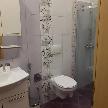 Luxury Five Star In Old Marina *